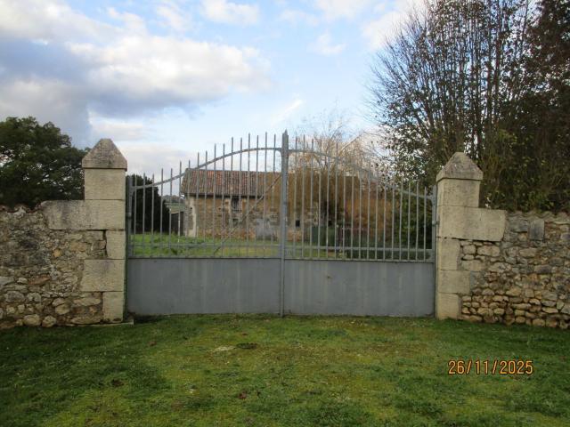 Maison, Valence en Poitou