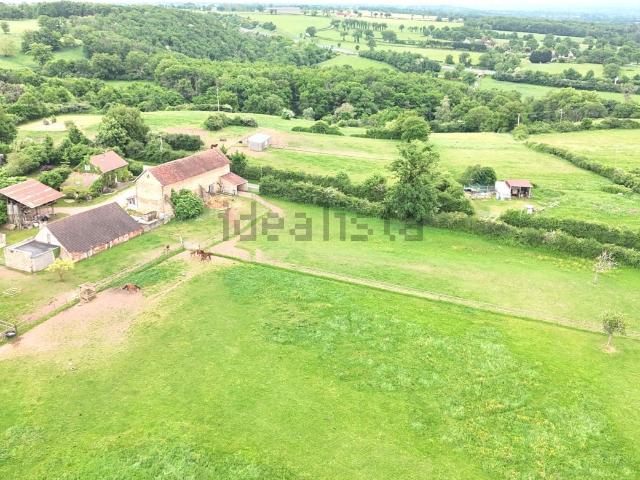 Maison, Vallon en Sully