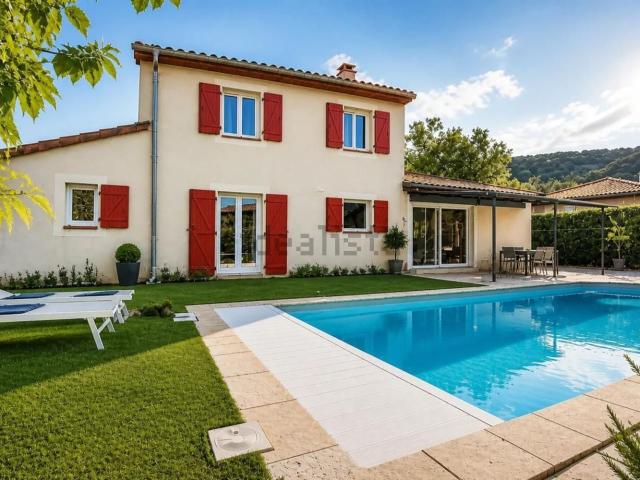 Maison, Vallon Pont d&apos Arc