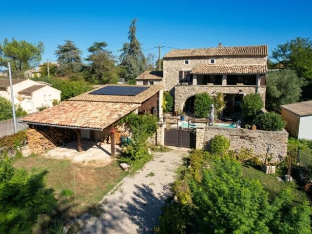 Maison, Vallon Pont d&apos Arc