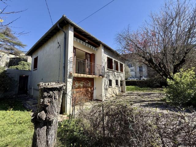 Maison, Vallon Pont d&apos Arc