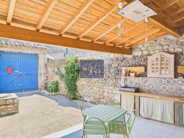 Maison, Vallon Pont d&apos Arc
