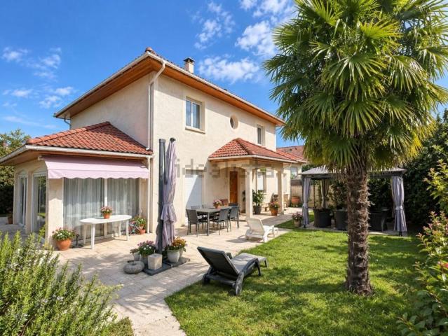 Maison, Valleiry