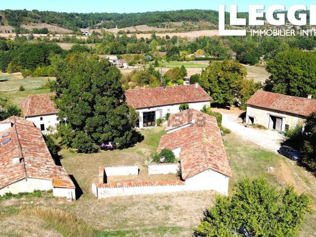 Maison, Vallereuil
