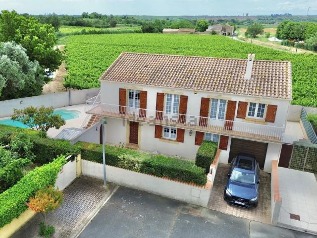 Maison, Valros