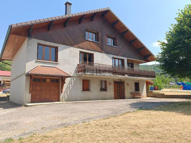 Maison, Valzin en Petite Montagne