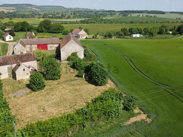 Maison, Varzy
