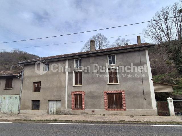 Maison, Vêtre sur Anzon