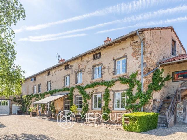 Maison, Vézelin sur Loire