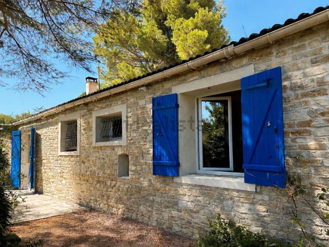 Maison, Velleron