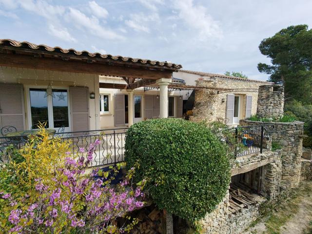 Maison Venasque 8 pièces 206 m2 206m² Venasque