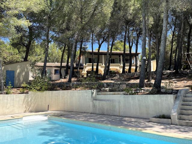 Maison Ventabren 10 pièce s 256 m2
