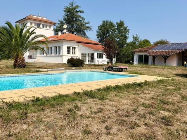 Maison, Verlus