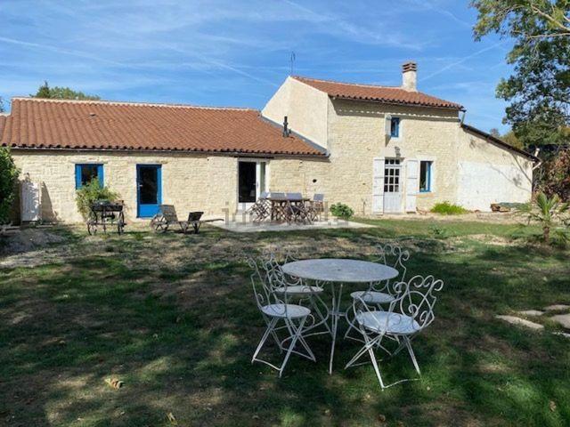 Maison, Vernoux sur Boutonne