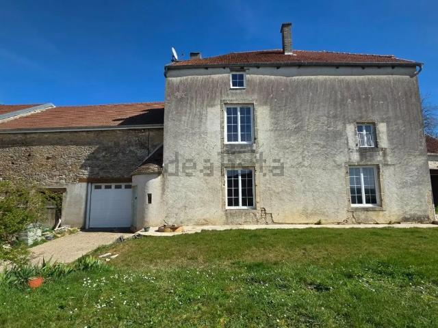 Maison, Verseilles le Haut