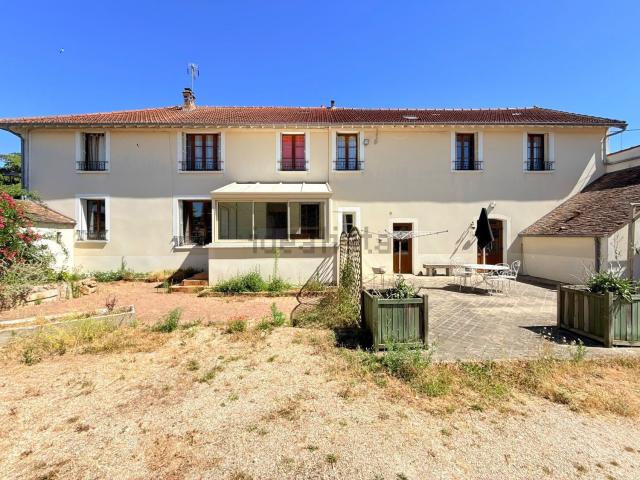 Maison, Vert le Grand