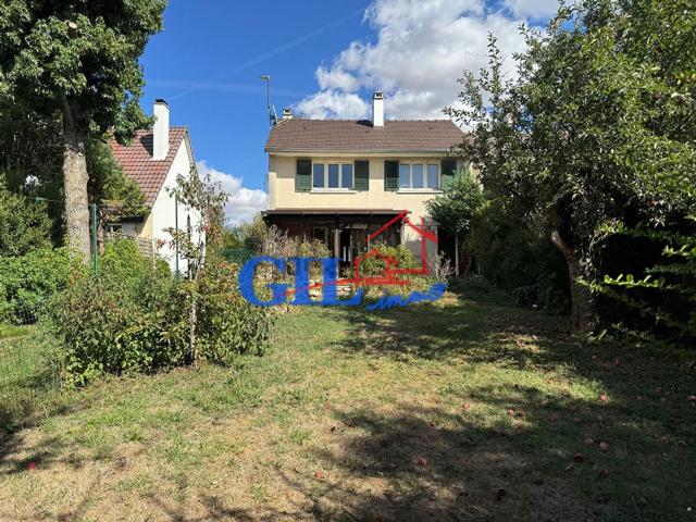 Maison, Vert Saint Denis