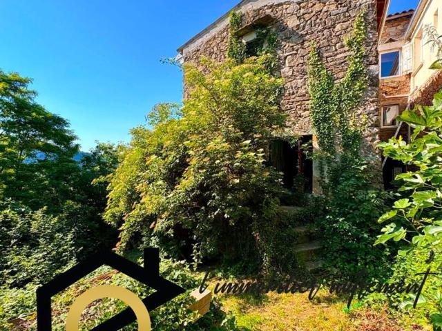Maison, Vesseaux