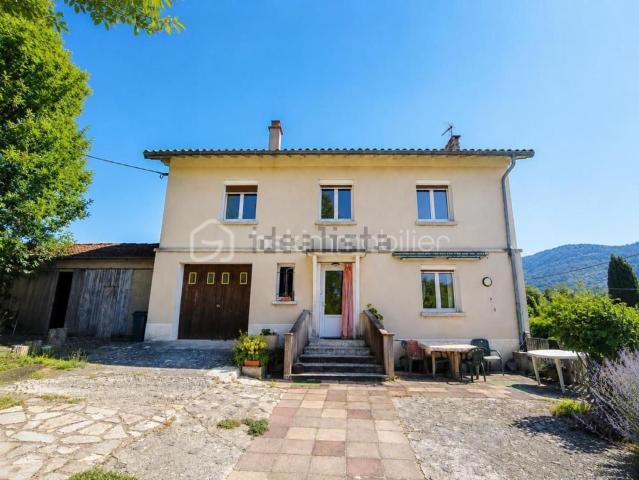 Maison, Vesseaux