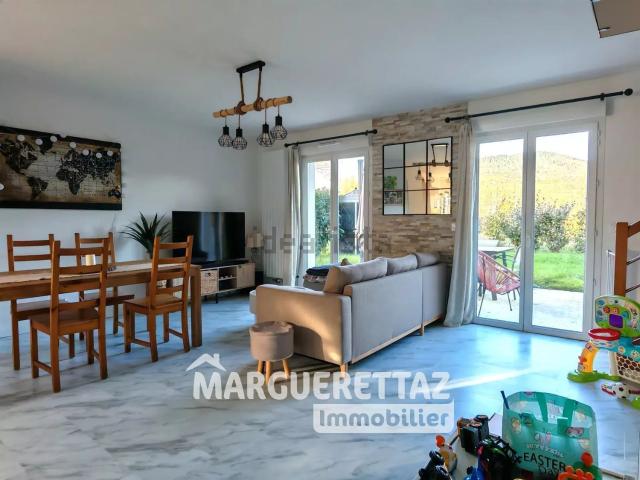 Maison, Viuz en Sallaz