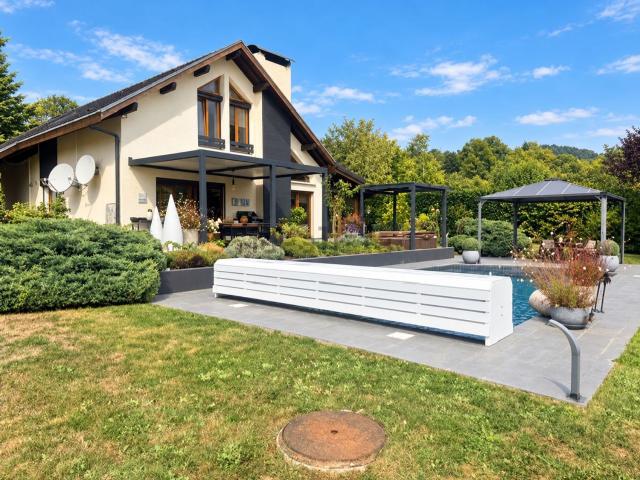 Maison, Viuz en Sallaz