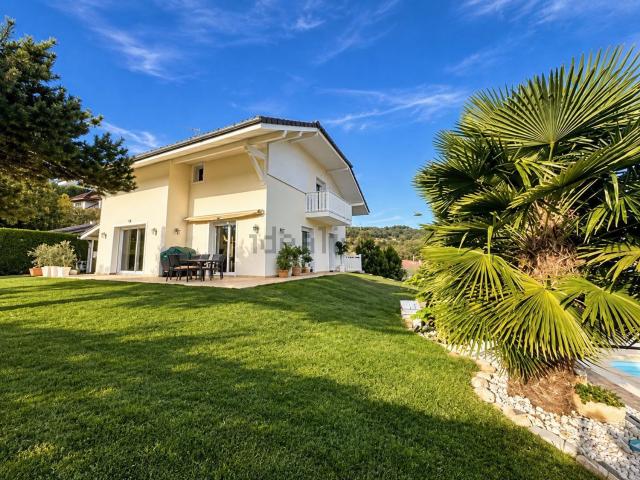 Maison, Viuz en Sallaz