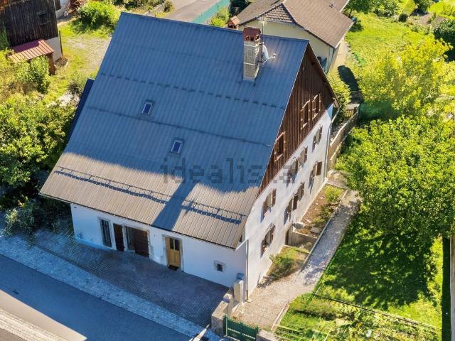 Maison, Viuz en Sallaz