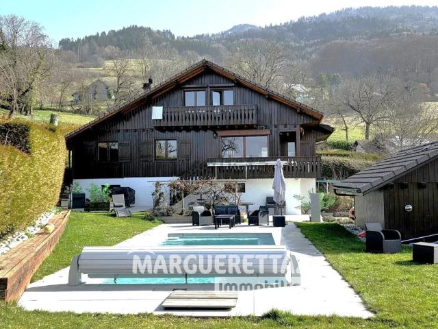 Maison, Viuz en Sallaz