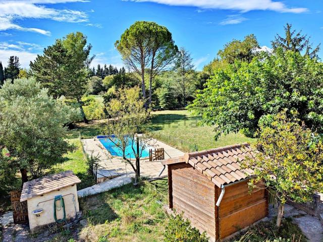 Maison, Viviers