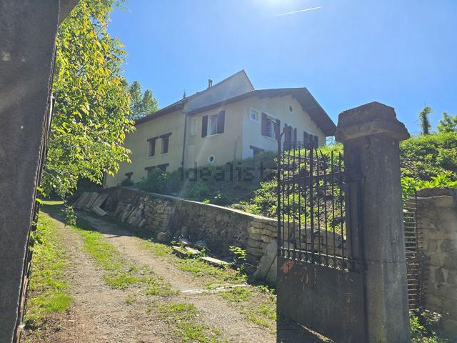 Maison, Vizille