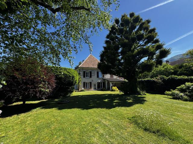 Maison, Vizille