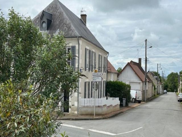 Maison, Vicq Exemplet