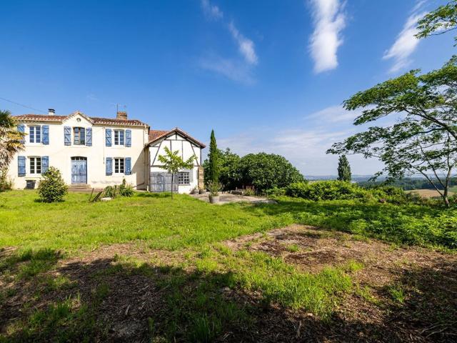 Maison, Viella