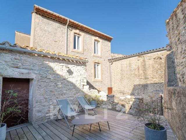 Maison vigneronne entièrement rénovée Projet de maisons d'. 290m² Cesseras
