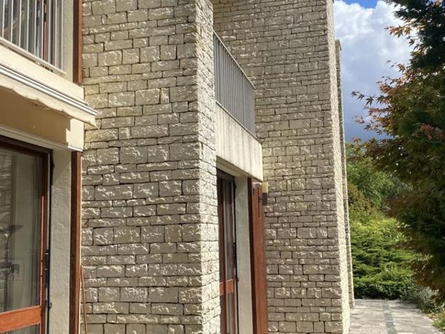 MAISON VILLA 355 m²
