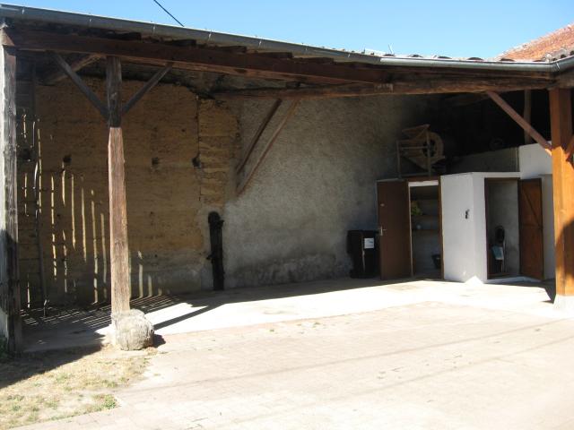 Maison village F2 45 m² + abris voiture + jardinet + terrasse + stockage