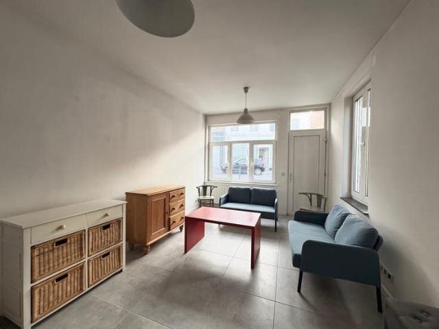 Maison villageoise 3 chambres avec jolie cour à l'avant !