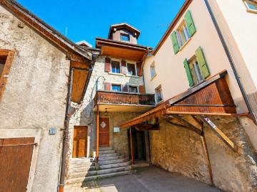 Maison villageoise contigue de 5.5 pieces avec mezzanine