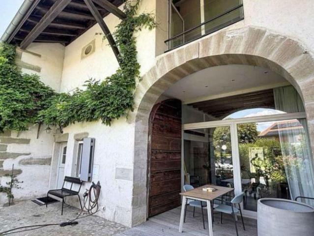 Maison villageoise de 7,5 pièces avec jardin à Aire la Ville