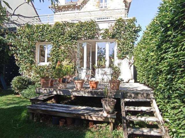 Maison, Ville d&apos Avray