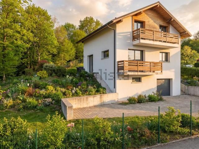 Maison, Ville en Sallaz