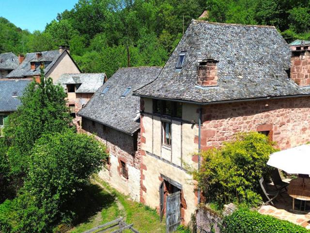 Maison Villecomtal 5 pièces 150 m2 + 76m² aménageable sur 585 m² de terrain