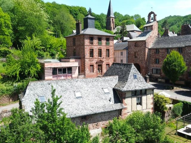 Maison Villecomtal 5 pièces 150 m2 + 76m² aménageable sur 58. 150m² Villecomtal