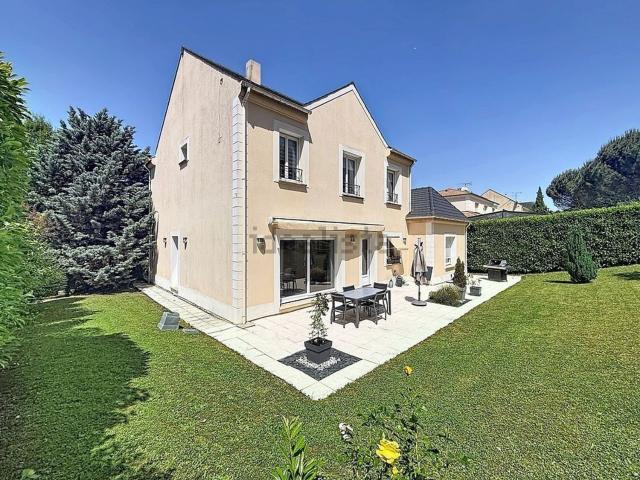 Maison, Villecresnes