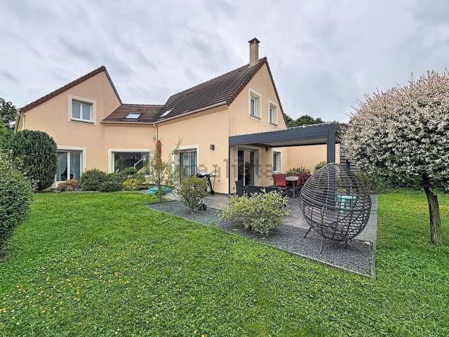 Maison, Villecresnes