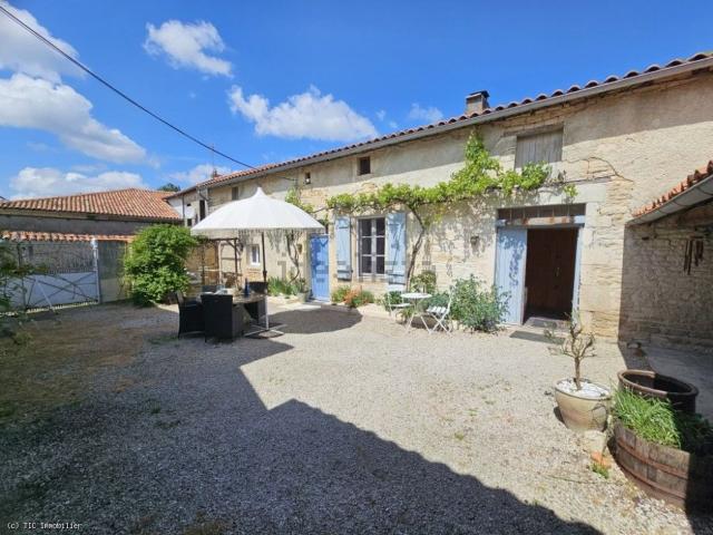 Maison, Villefagnan