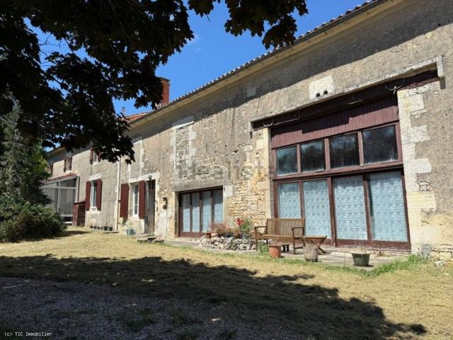 Maison, Villefagnan