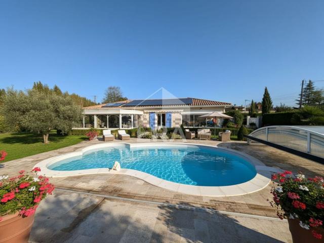 Maison, Villefranche de Lonchat