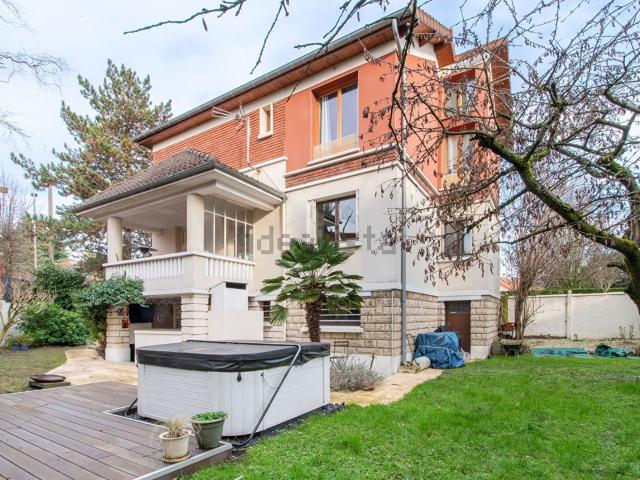 Maison, Villemomble
