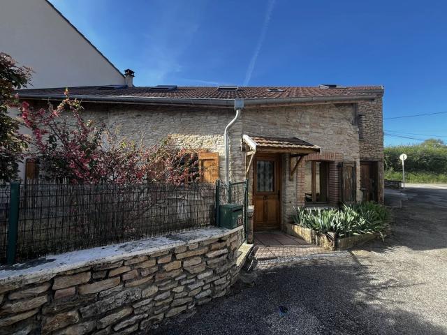 Maison, Villemoirieu